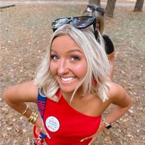 Meet your Posher, Alyssa